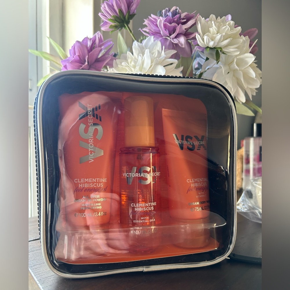 Victoria's Secret Clementine Hibiscus Scent Trio in Siver Travel Pouch